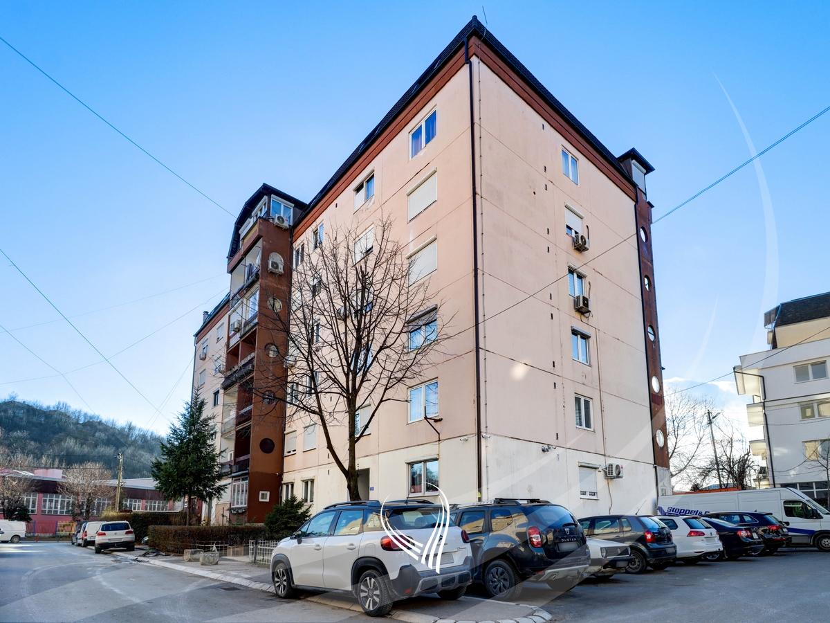 Banesë me 1 dhomë gjumi me qira në lagjen Vëllusha7