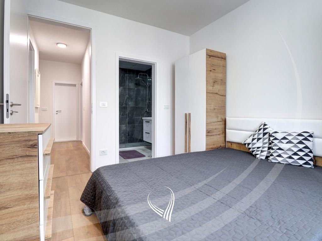 Banesë me 2 dhoma gjumi me qira në lagjen Mati 17