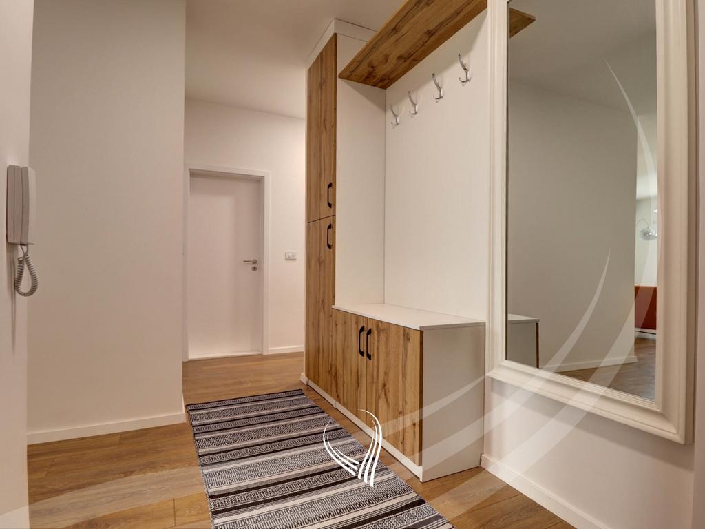 Banesë me 2 dhoma gjumi me qira në lagjen Mati 111