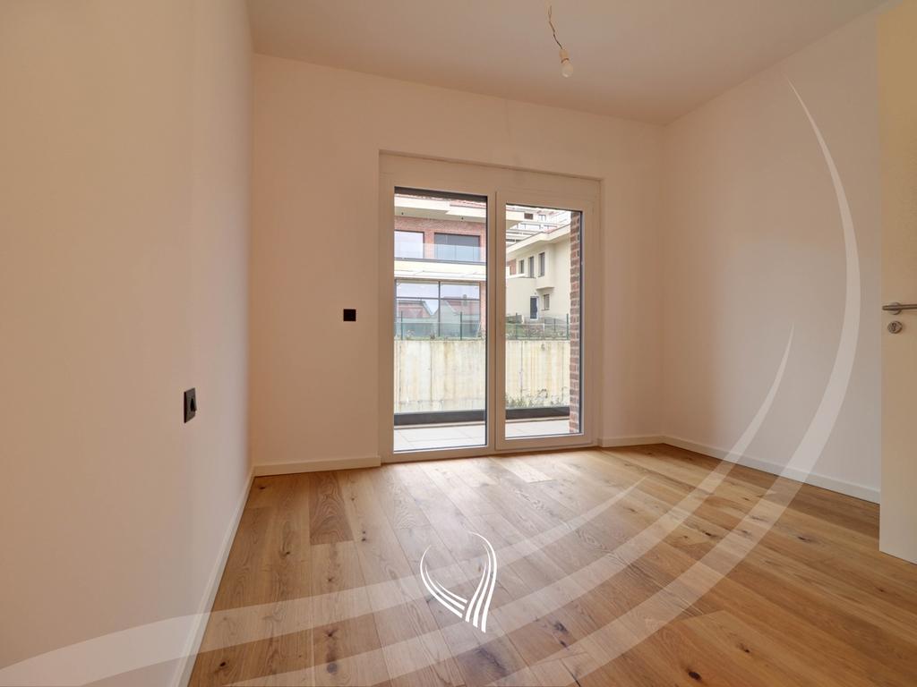 4-bedroom house for rent in the Marigona Hill neighborhood5