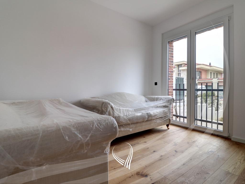 4-bedroom house for rent in the Marigona Hill neighborhood8