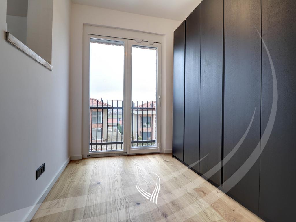 4-bedroom house for rent in the Marigona Hill neighborhood9