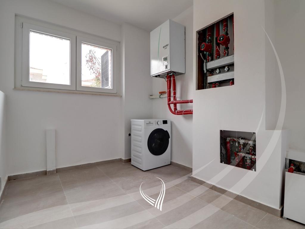 4-bedroom house for rent in the Marigona Hill neighborhood10