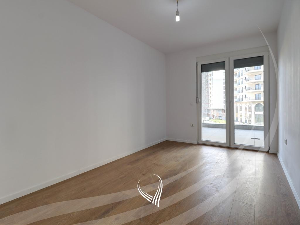 Zyre me 3 dhoma pune me qira në lagjen Prishtina e re3