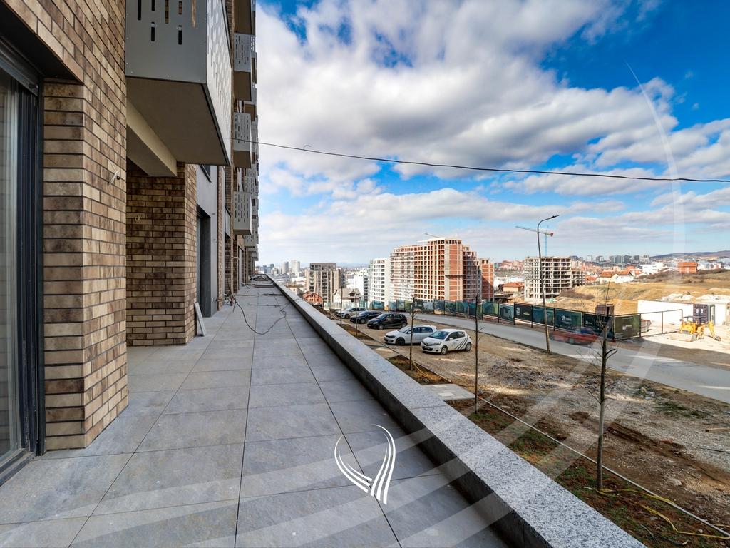 Zyre me 3 dhoma pune me qira në lagjen Prishtina e re8