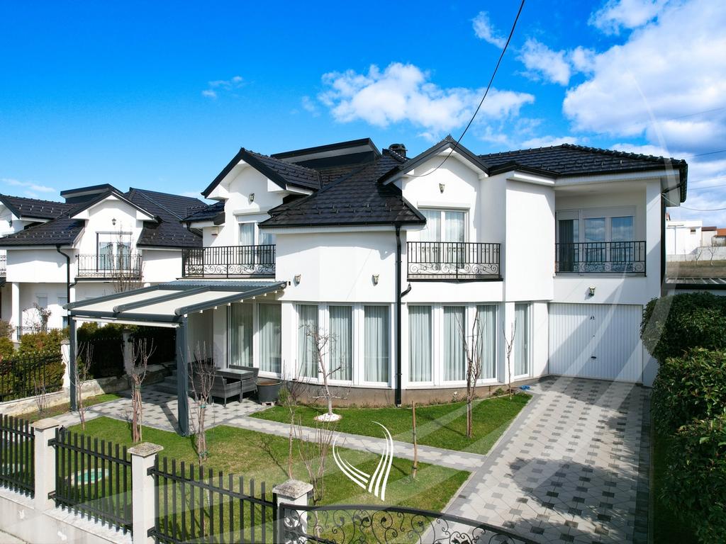 Shtëpi me 3 dhoma gjumi në shitje në Çagllavicë16