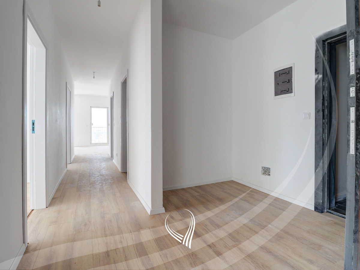 3-bedroom apartment for sale in the Arbëria neighborhood – Dragodan7