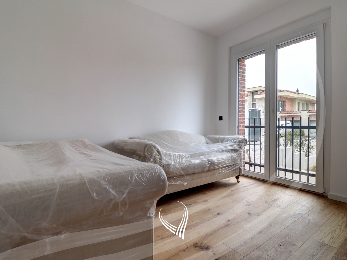 4-bedroom house for rent in the Marigona Hill neighborhood8