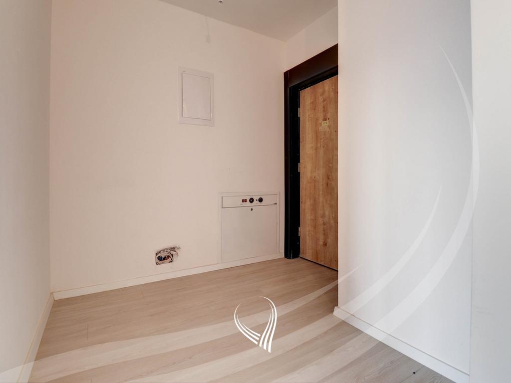 Banesë me 3 dhoma gjumi në shitje në lagjen Mati 18