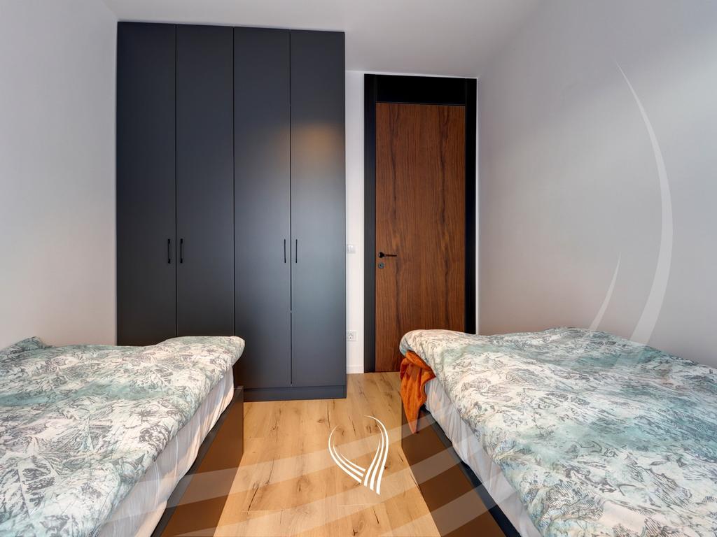 3-bedroom apartment for rent in the Arbëria neighborhood – Dragodan12