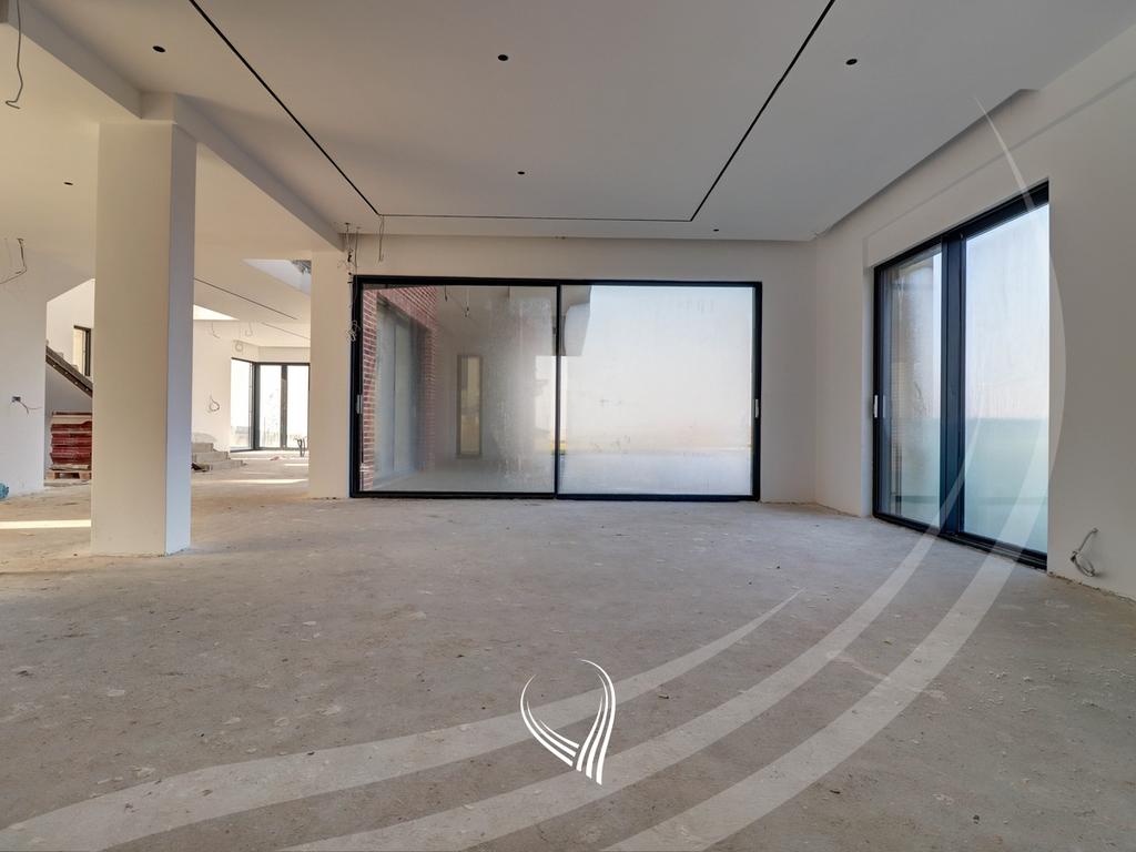 Shtëpi-Rezidencë 750m2 me qira në lagjen Marigona Hill2