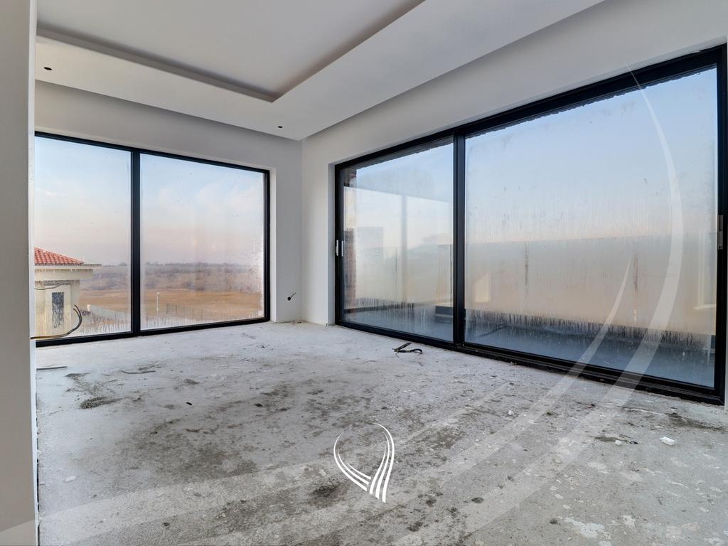 Shtëpi-Rezidencë 750m2 me qira në lagjen Marigona Hill5