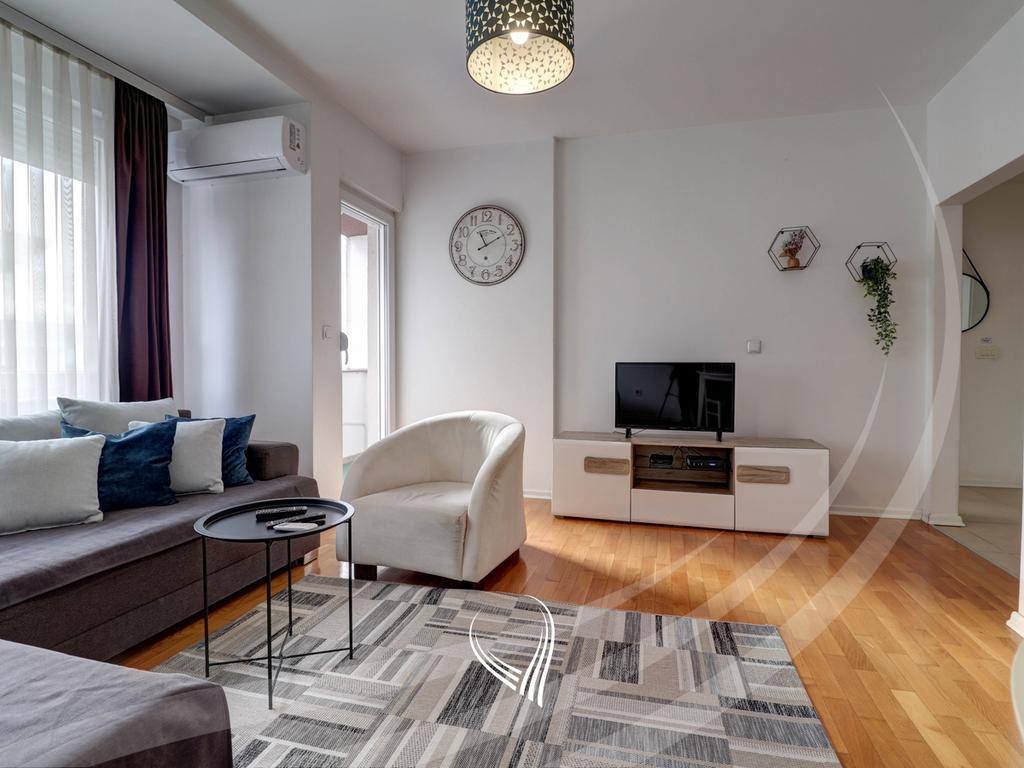 Banesë me 1 dhomë gjumi me qira në lagjen Aktash - Prishtina stars2