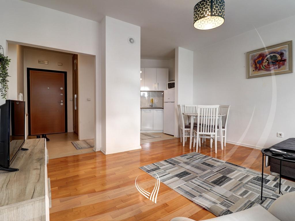 Banesë me 1 dhomë gjumi me qira në lagjen Aktash - Prishtina stars4