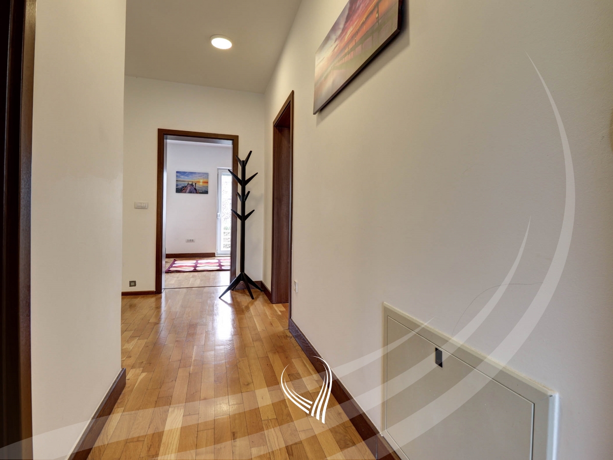 3 bedroom house for rent in Marigona Residence neighborhood16