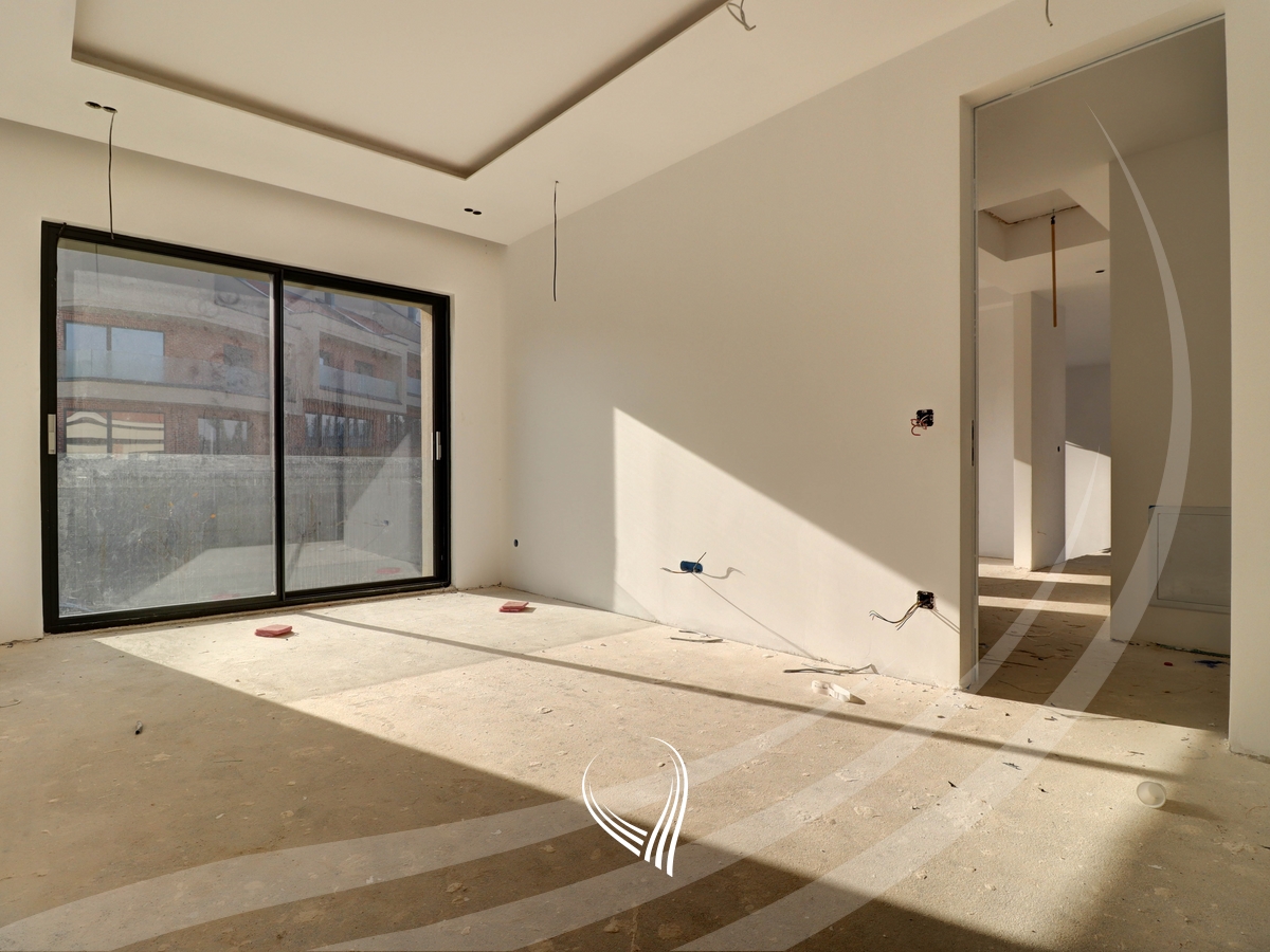 Shtëpi-Rezidencë 750m2 me qira në lagjen Marigona Hill3