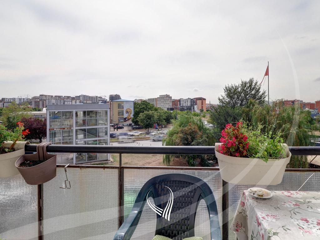 Apartment with 2 bedrooms for sale in the Ulpiana neighborhood5