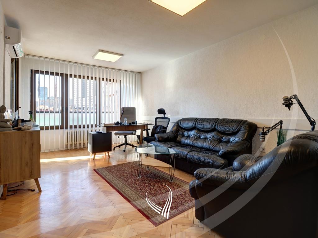 Zyre me 4 dhoma pune me qira në lagjen Dardania