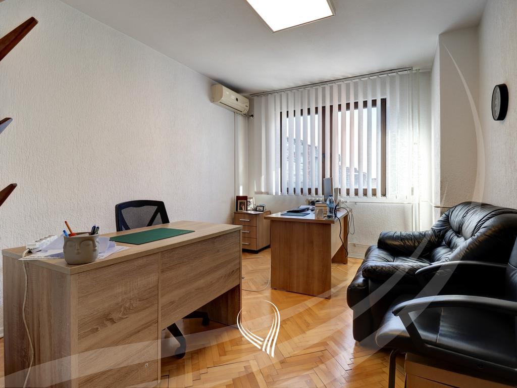 Zyre me 4 dhoma pune me qira në lagjen Dardania5