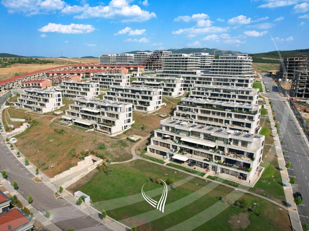 Tarracier me 4 dhoma gjumi në shitje në lagjen Marigona Hill