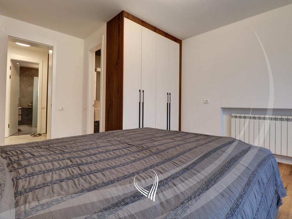 Banesë me 2 dhoma gjumi me qira në Qendër9