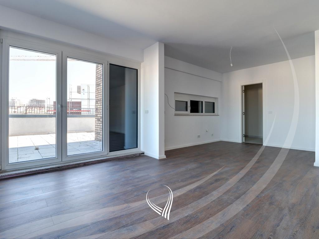 Penthouse me 4 dhoma gjumi në shitje në lagjen Prishtina e Re4