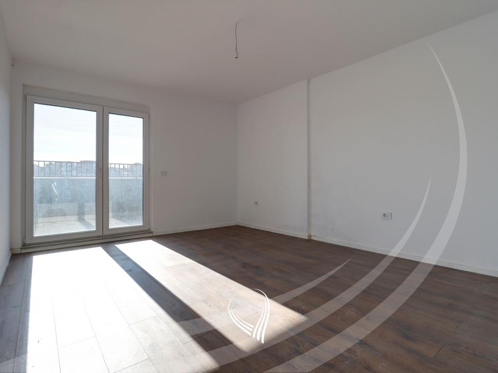 Penthouse me 4 dhoma gjumi në shitje në lagjen Prishtina e Re7