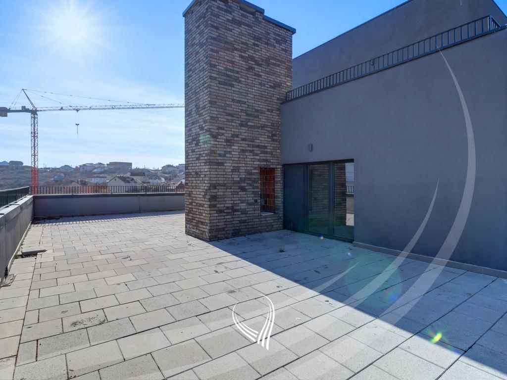 Penthouse me 4 dhoma gjumi në shitje në lagjen Prishtina e Re11