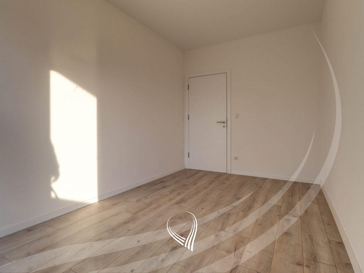 Banesë me 2 dhoma gjumi në shitje në lagjen Mati 16