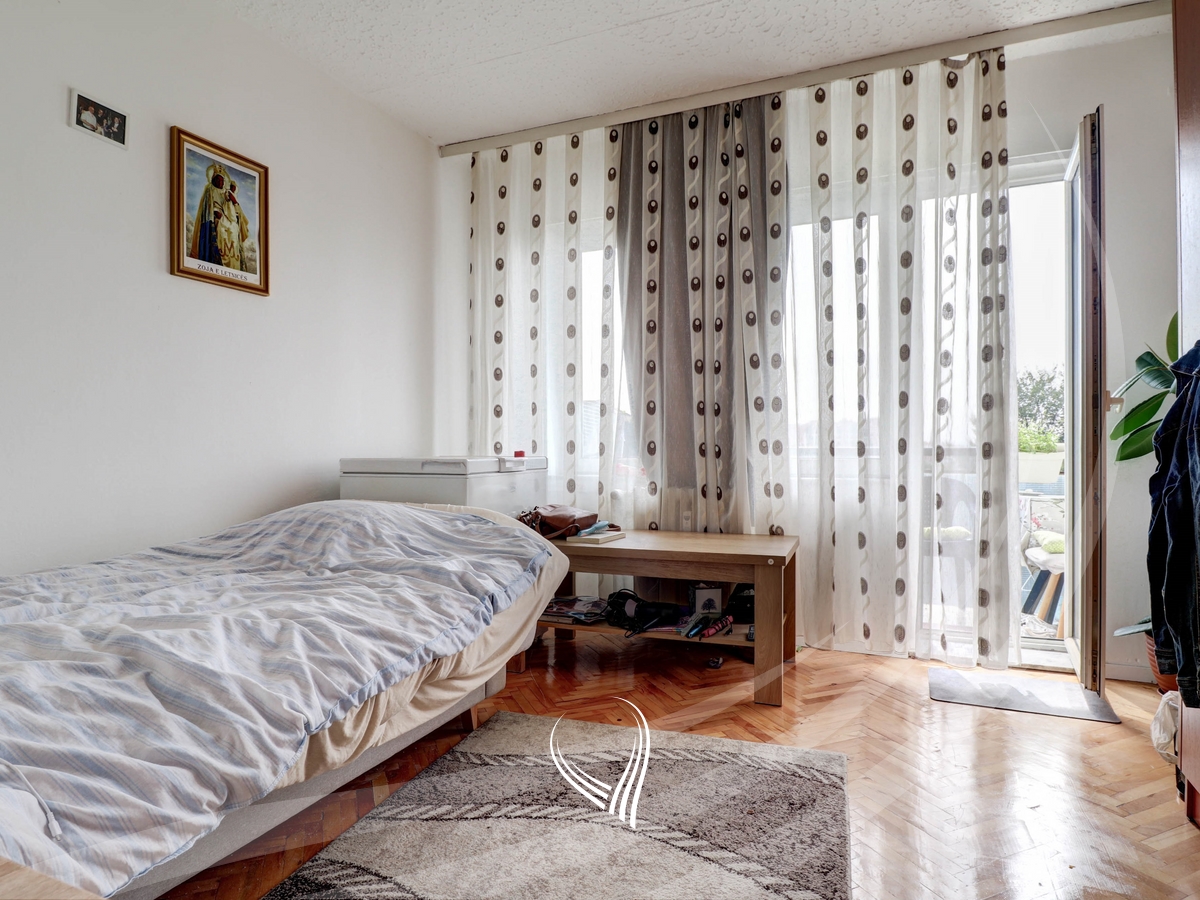 Apartment with 2 bedrooms for sale in the Ulpiana neighborhood3