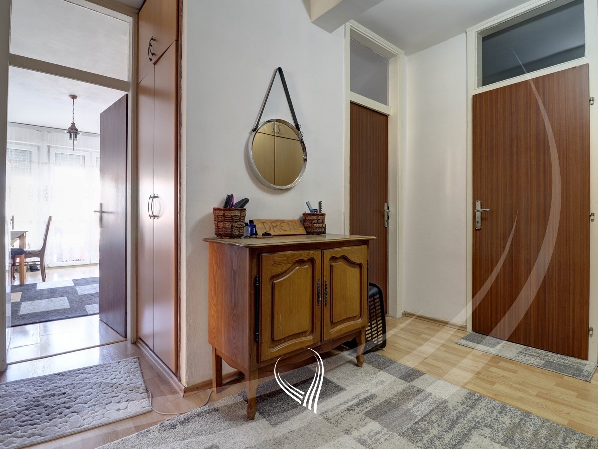 Banesë me 2 dhoma gjumi në shitje në lagjen Dardania9