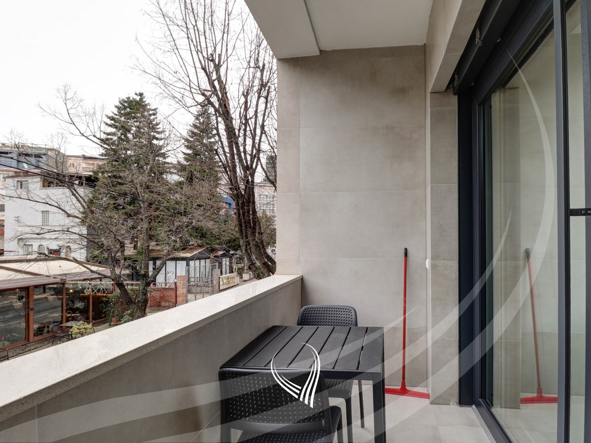 Banesë me 2 dhoma gjumi me qira në Qendër12