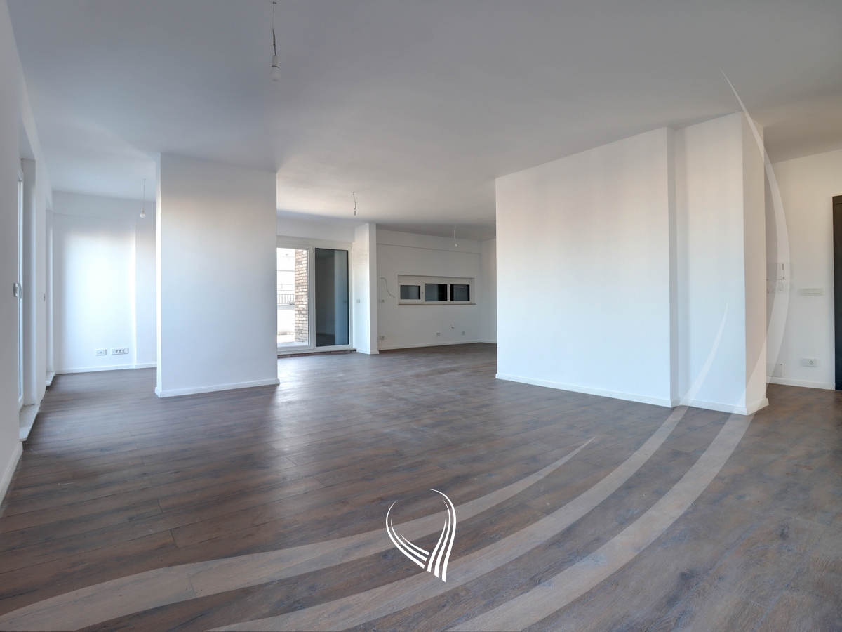 Penthouse me 4 dhoma gjumi në shitje në lagjen Prishtina e Re2