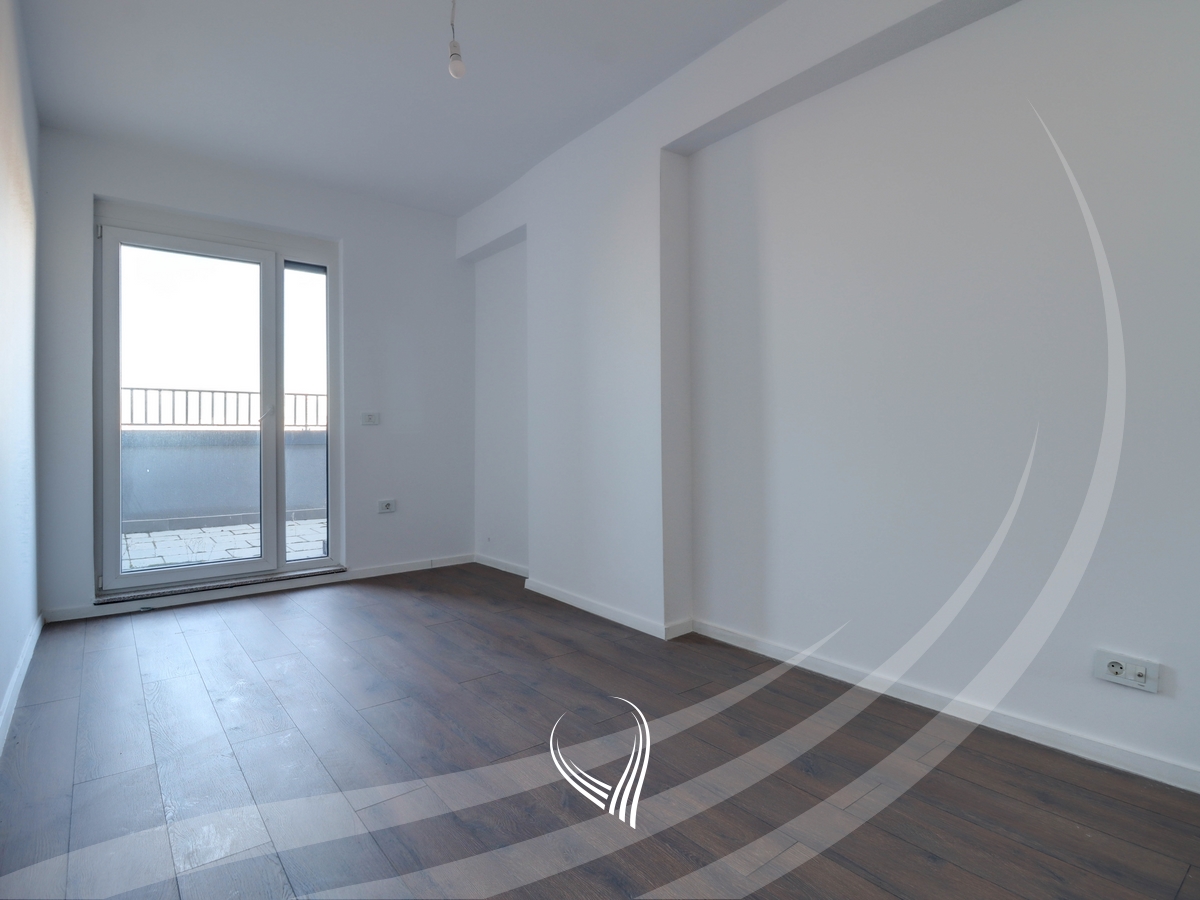 Penthouse me 4 dhoma gjumi në shitje në lagjen Prishtina e Re9