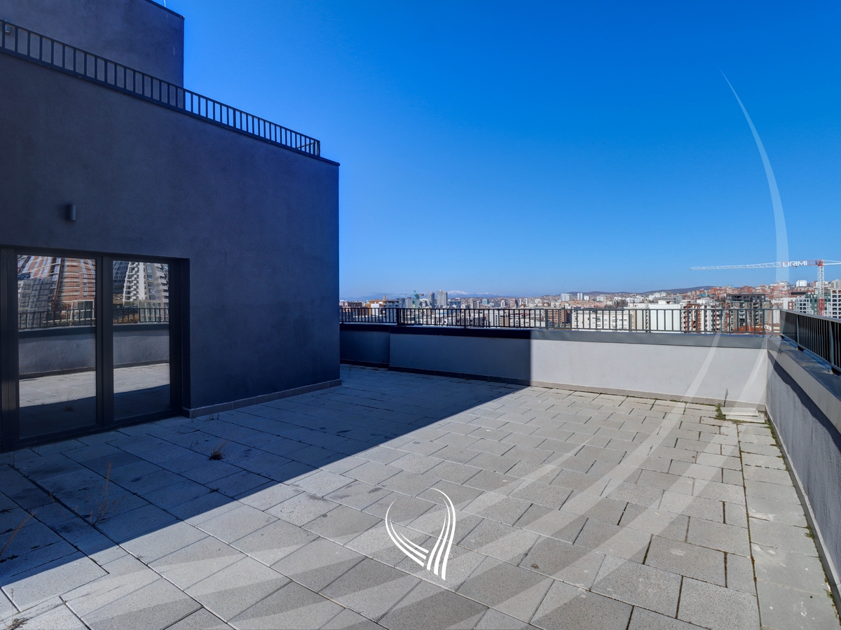 Penthouse me 4 dhoma gjumi në shitje në lagjen Prishtina e Re12