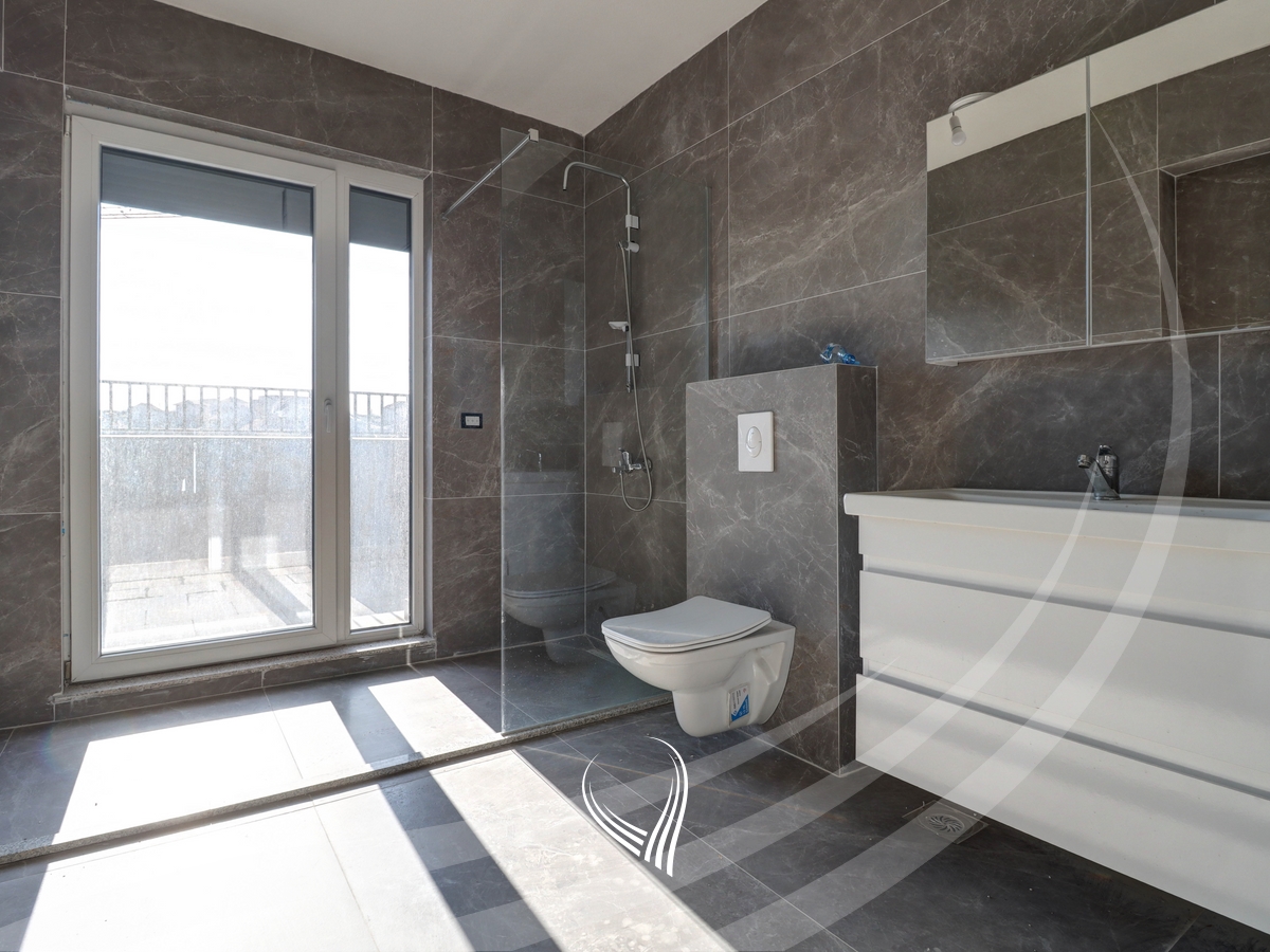 Penthouse me 4 dhoma gjumi në shitje në lagjen Prishtina e Re15