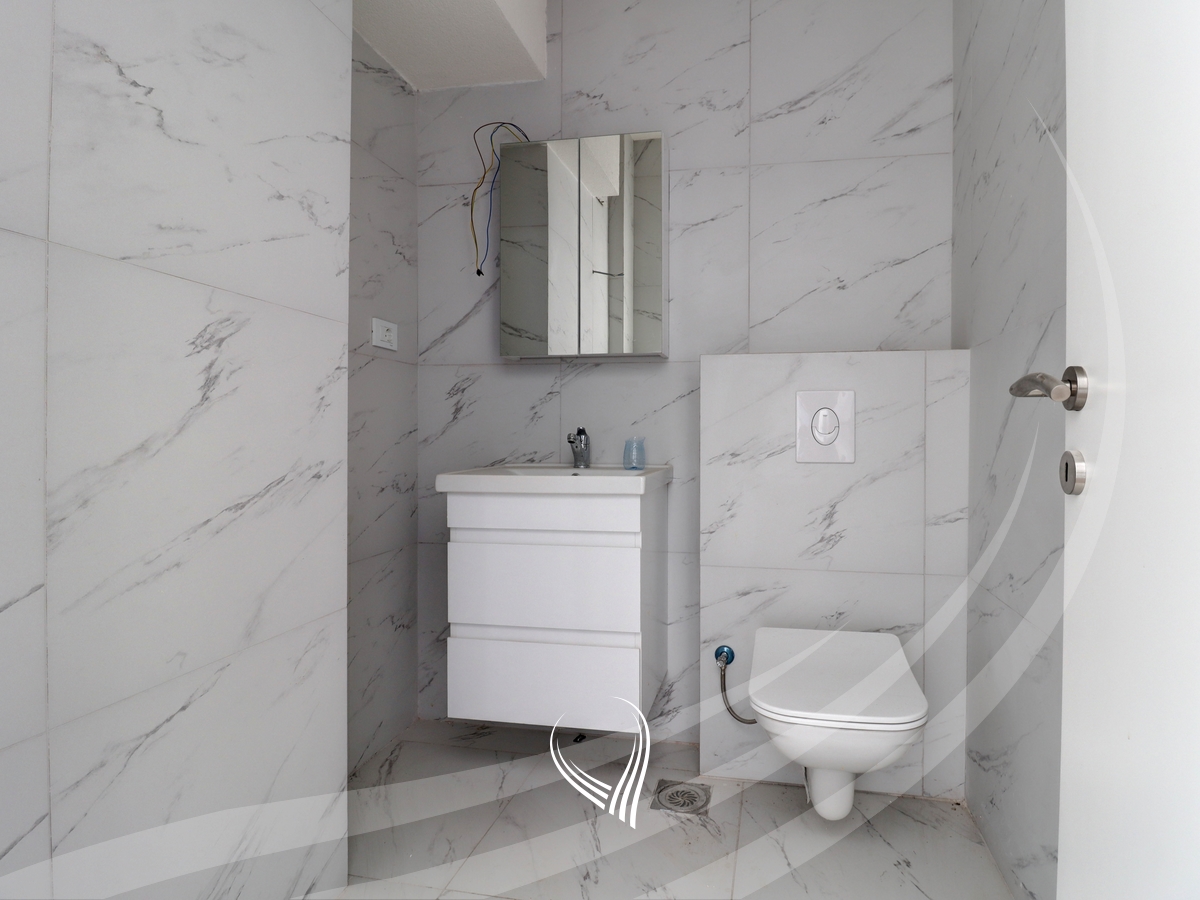 Penthouse me 4 dhoma gjumi në shitje në lagjen Prishtina e Re17