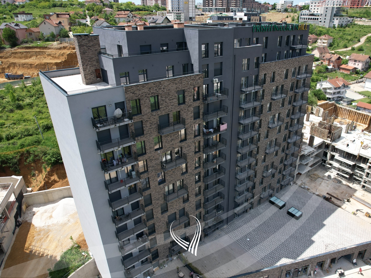 Penthouse me 4 dhoma gjumi në shitje në lagjen Prishtina e Re18