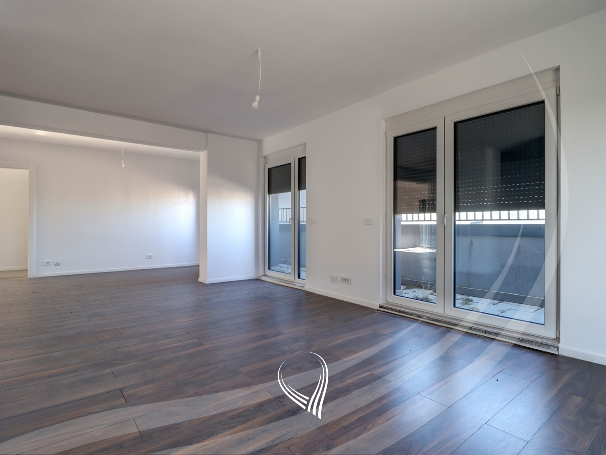 Penthouse with 3 bedrooms for sale in the Prishtina e Re neighborhood2