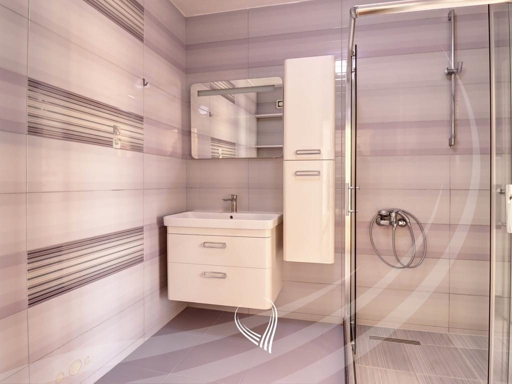 Penthouse 232m2 në shitje në lagjen Arbëria – Dragodan17