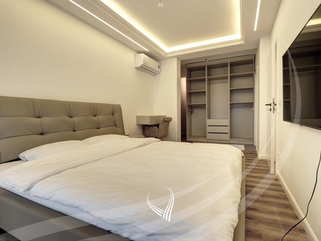 Duplex – Penthouse me 3 dhoma gjumi me qira në lagjen Kalabria - Emshir11