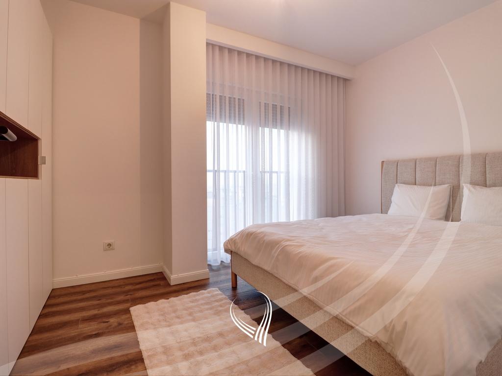 Duplex – Penthouse me 3 dhoma gjumi me qira në lagjen Kalabria - Emshir13