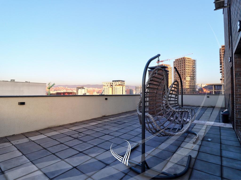 Duplex – Penthouse me 3 dhoma gjumi me qira në lagjen Kalabria - Emshir17