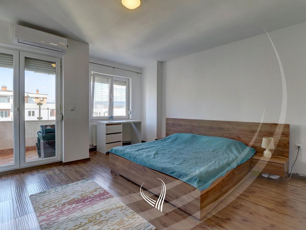 Penthouse 245m2 në shitje në lagjen Arbëria – Dragodan11