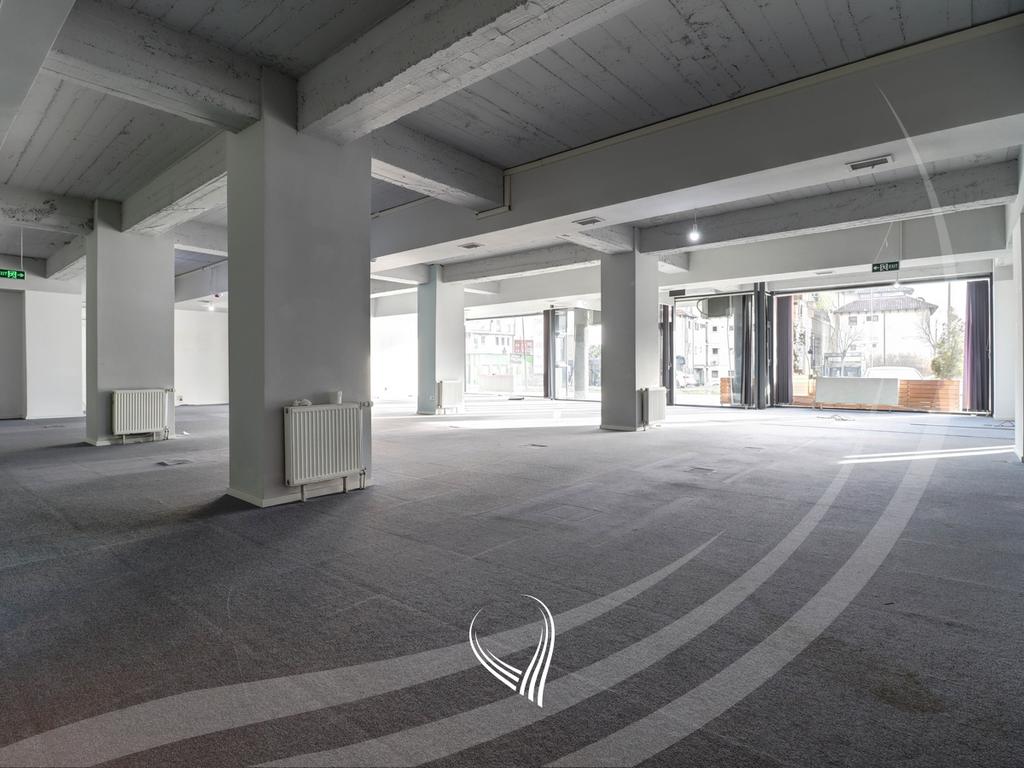 Objekt afarist 1,000m2 me qira në lagjen Bregu i Diellit9