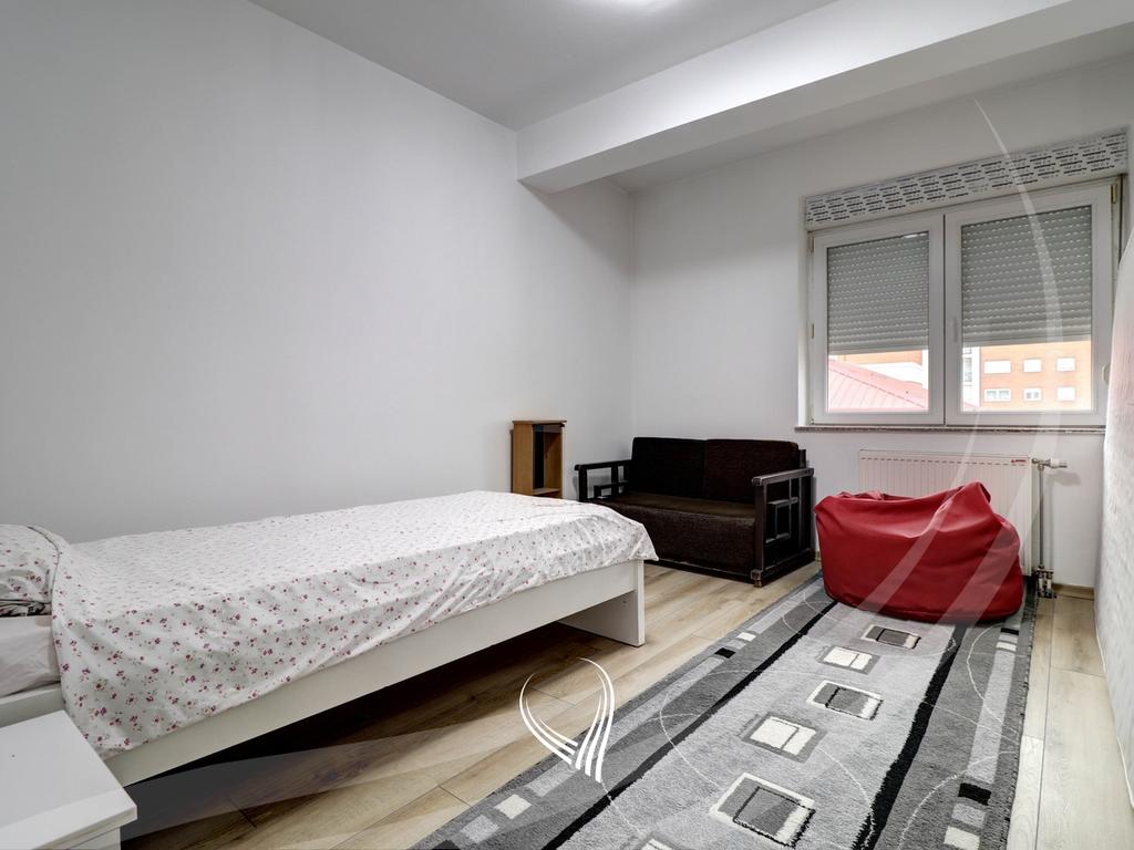 Banesë me 2 dhoma gjumi në shitje në lagjen Mati 1 – Euro Abi5