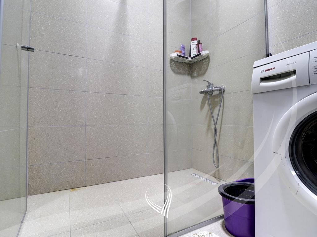 Banesë me 2 dhoma gjumi në shitje në lagjen Mati 1 – Euro Abi16