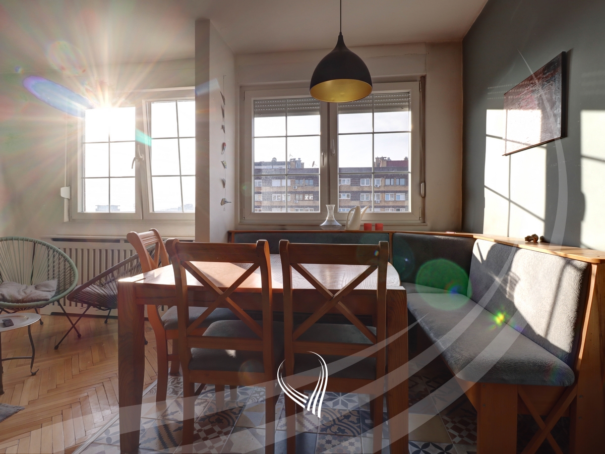 Banesë me 1 dhomë gjumi me qira në lagjen Qafa4