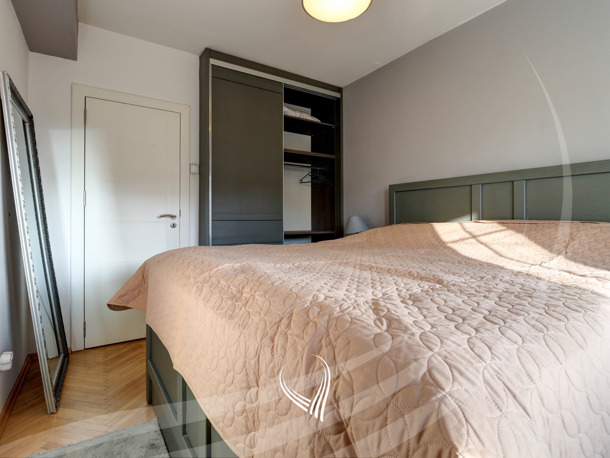 Banesë me 1 dhomë gjumi me qira në lagjen Qafa7