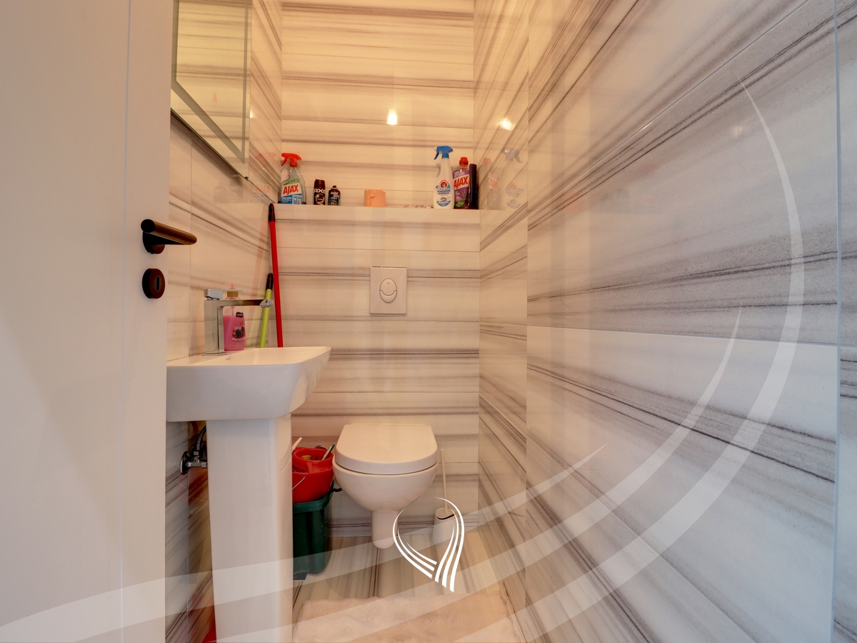 Duplex – Penthouse me 3 dhoma gjumi me qira në lagjen Kalabria - Emshir24